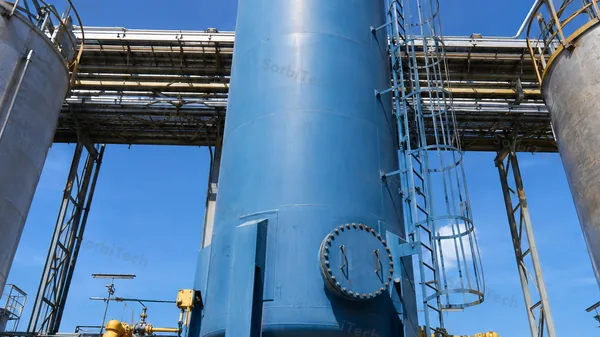 Illustrated mercury guard bed vessel containing impregnated activated carbon, the geometry used at natural gas processing trains to hold elemental mercury